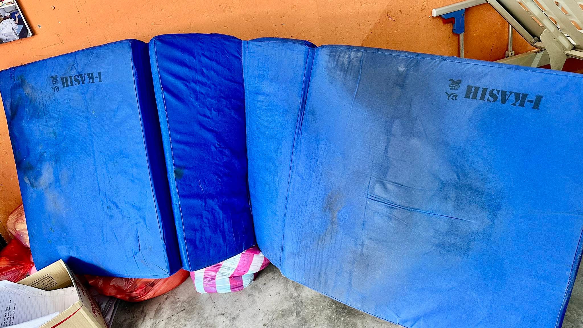 我不可能再把这样噁心的床褥借给别人。