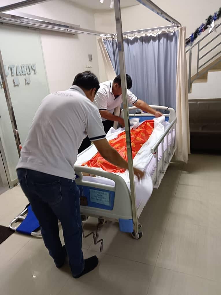 老蔡离开了。。。。