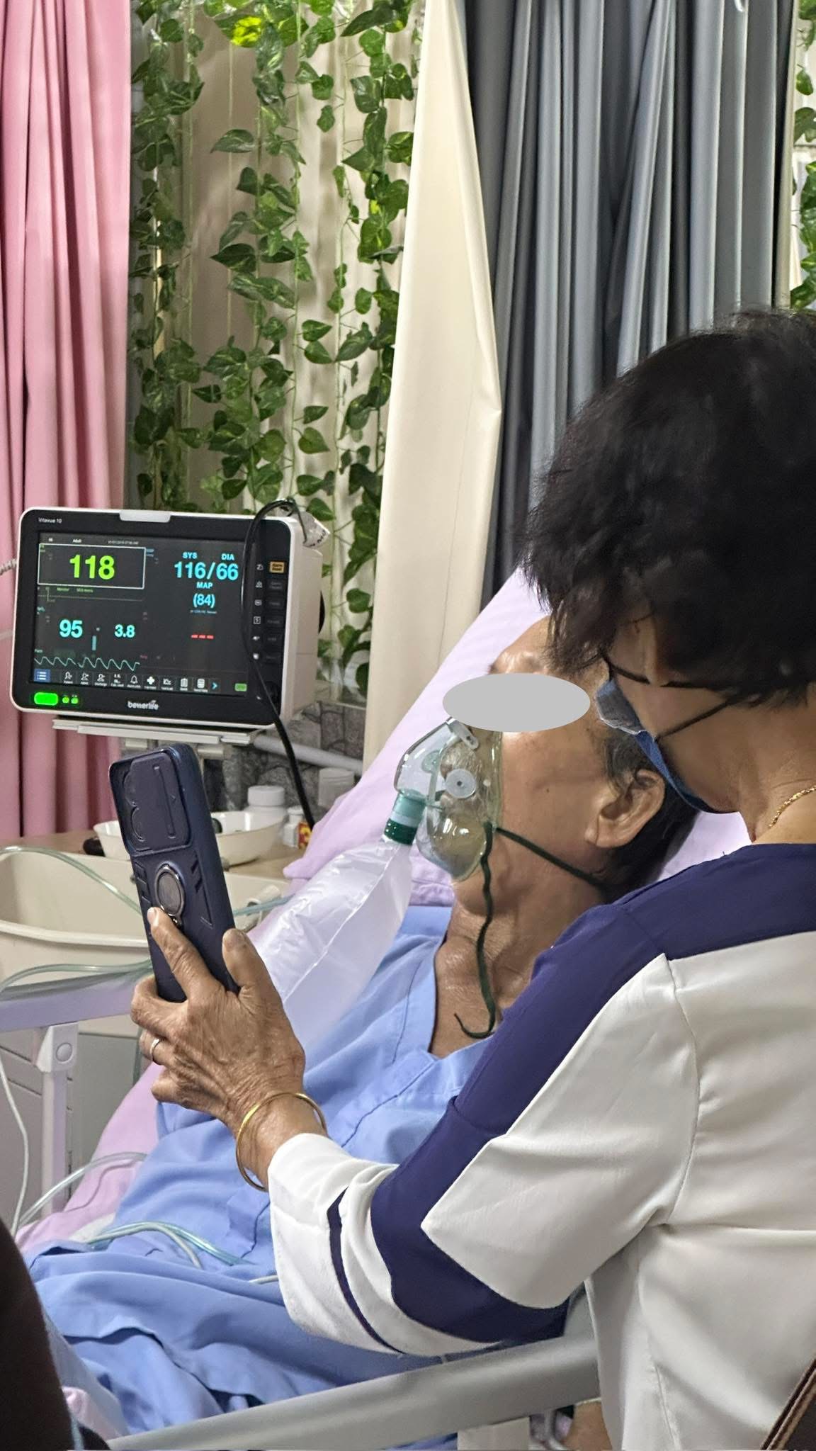 老姐第一句话就说：“我认得，就是他。。。。”